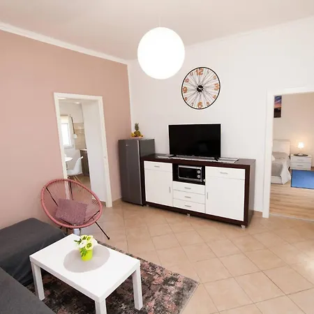 Dom wakacyjny Spacious House Stefi With Grill *